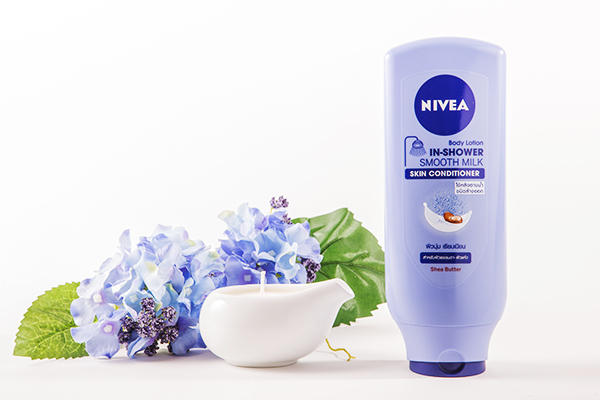 NIVEA Body Lotion In-Shower Smooth Milk skin conditioner 