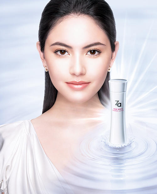 Za-TRUE-WHITE-EX-Essence-Lotion-01.jpg
